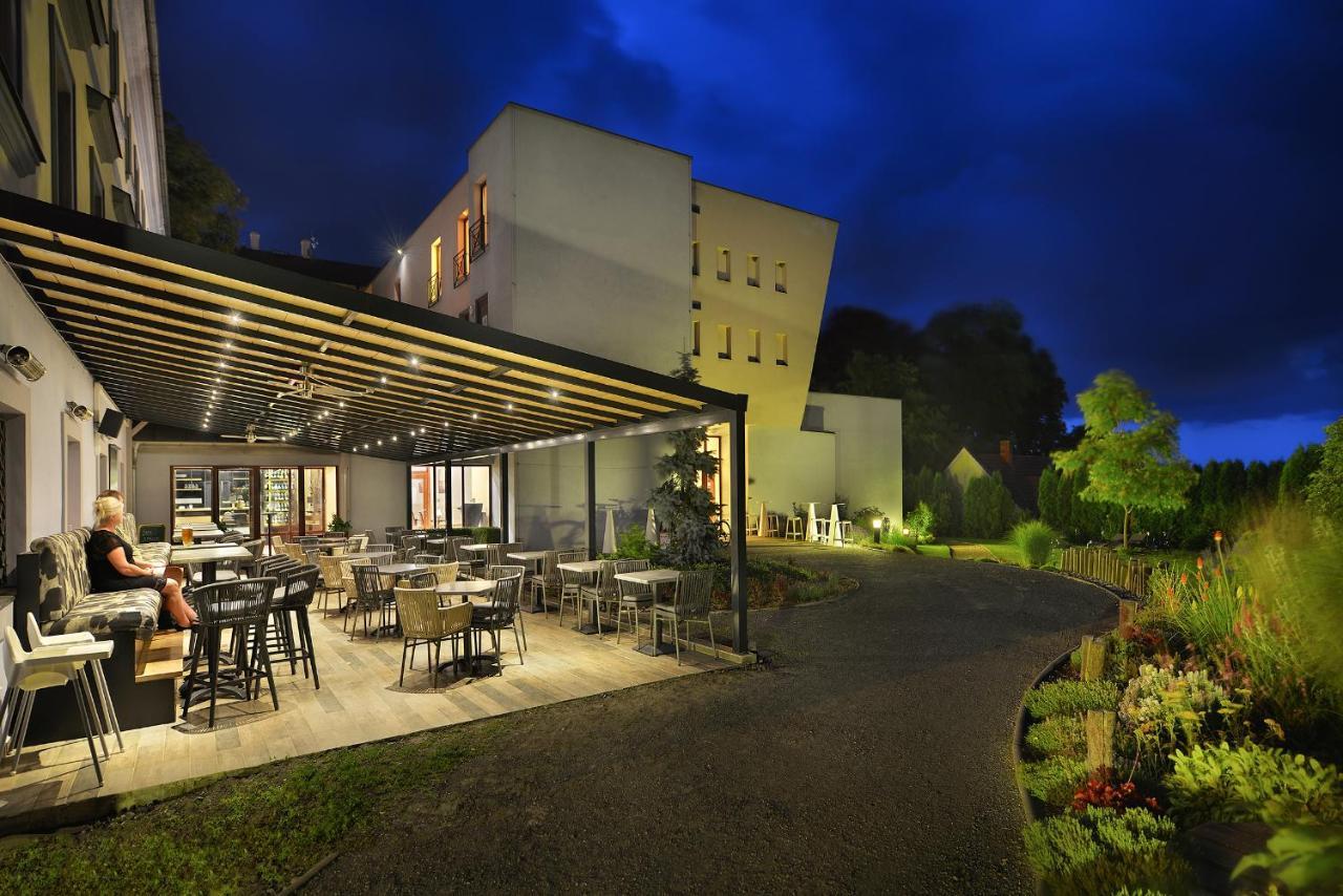 Chateau Loucen Garden Retreat Exterior photo