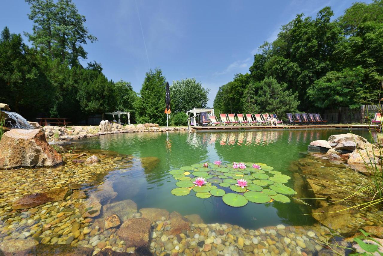 Chateau Loucen Garden Retreat Exterior photo